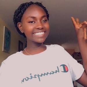 Meet your Posher, Nadège